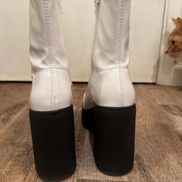 Katy Perry Heightened Platform Bootie - Picture 4 of 10